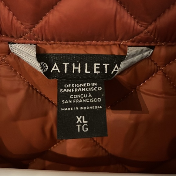 Athleta puffer vest - Picture 5 of 5